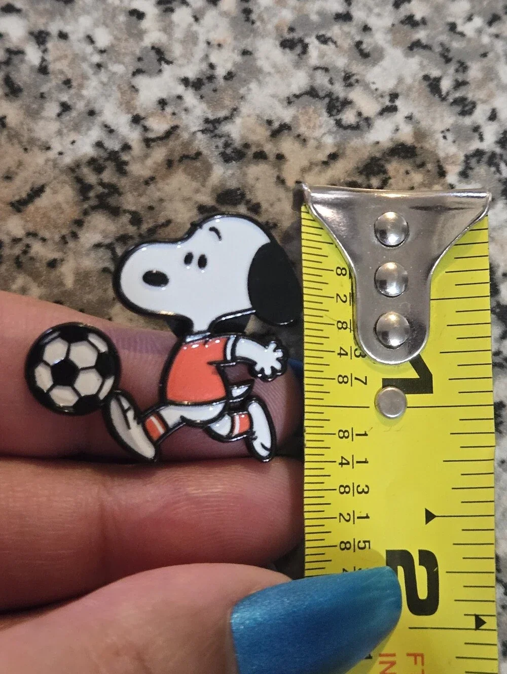 Peanuts: Snoopy Soccer Enamel Pin - Red Jersey